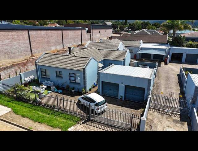 3 BEDROOM HOUSE FOR SALE IN BLANCO